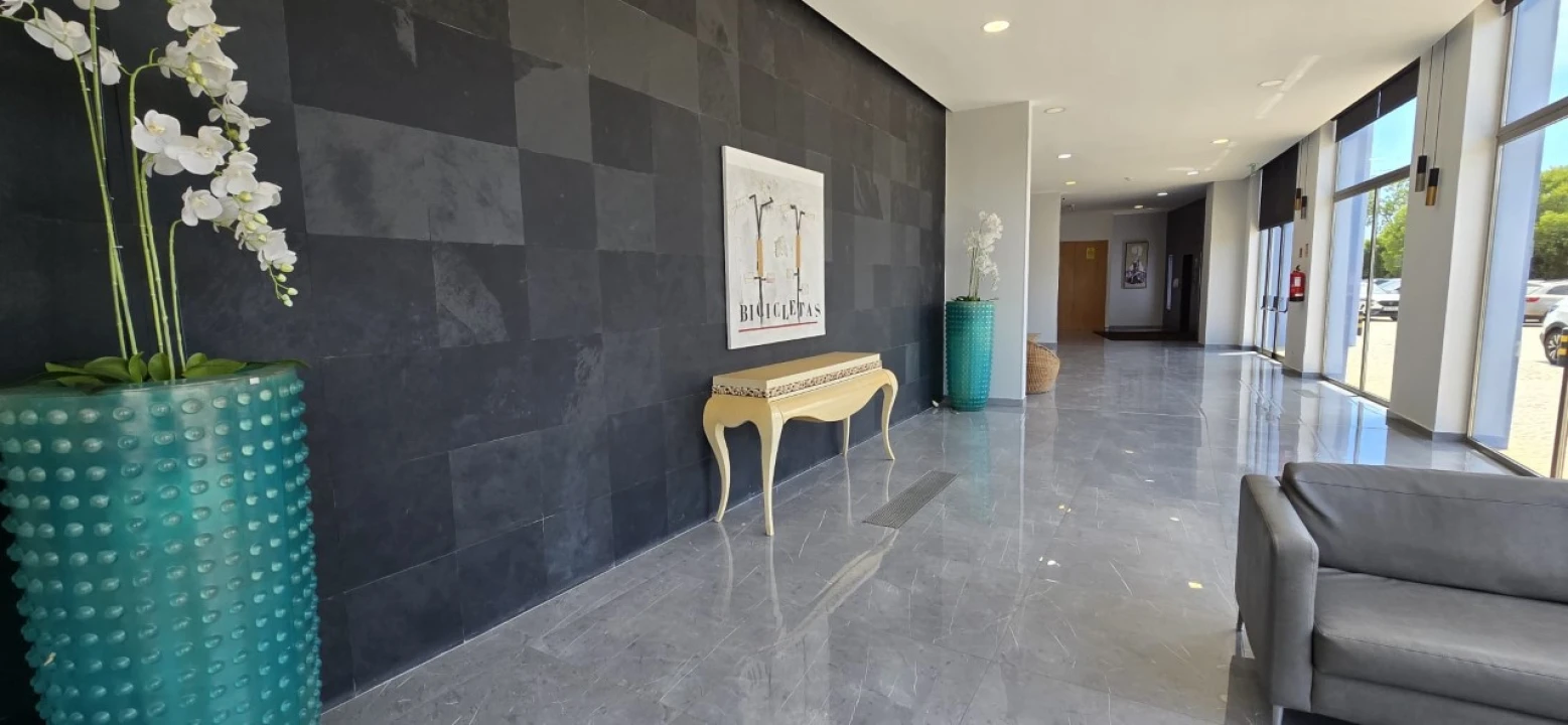 Apartamento T1 para Venda em Portimão Foto 19