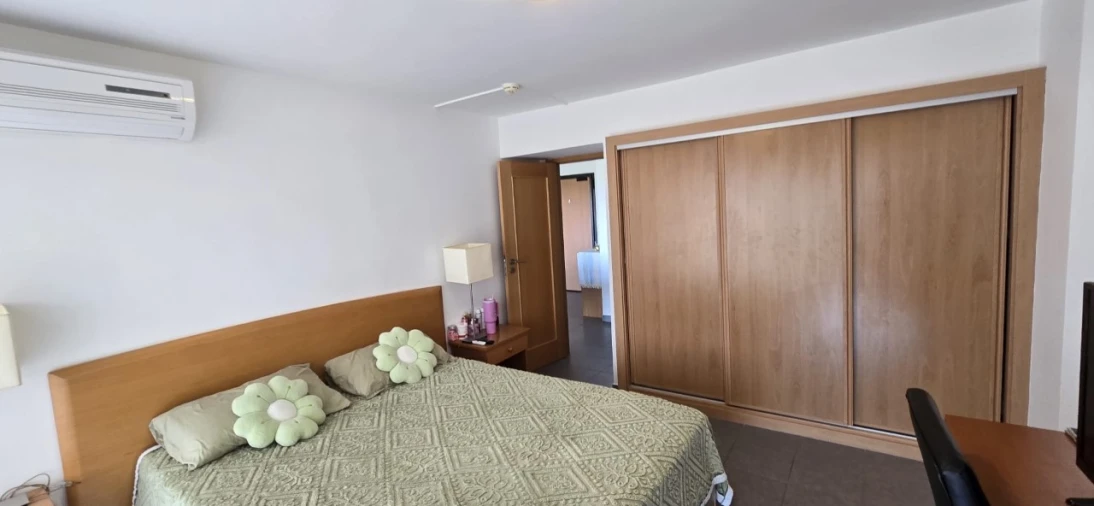 Apartamento T1 para Venda em Portimão Foto 10