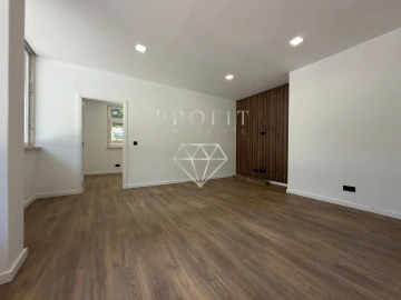Apartamento T1 para Venda em Queluz e Belas