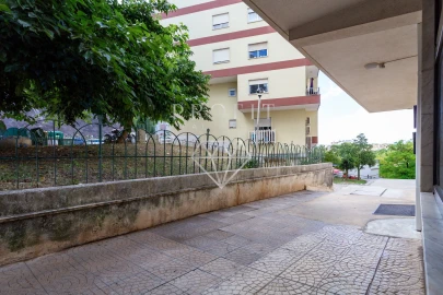 Apartamento T1 para Venda em Queluz e Belas