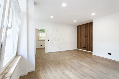 Apartamento T1 para Venda em Queluz e Belas