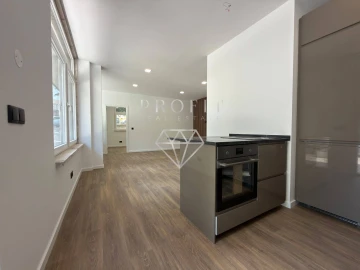 Apartamento T1 para Venda em Queluz e Belas