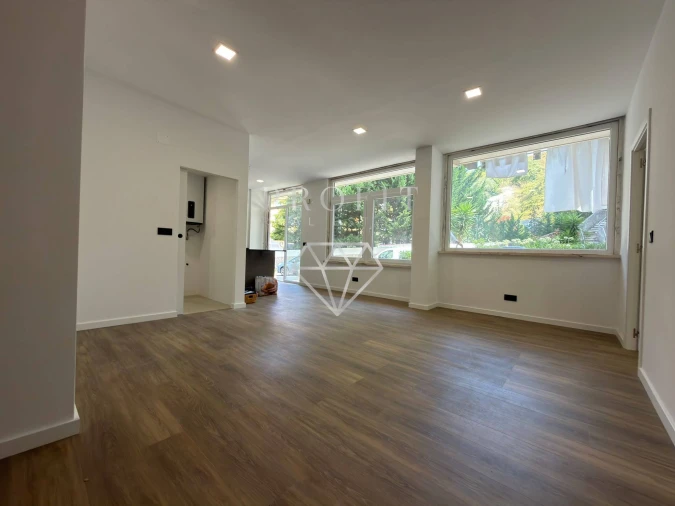 Apartamento T1 para Venda em Queluz e Belas Foto 4