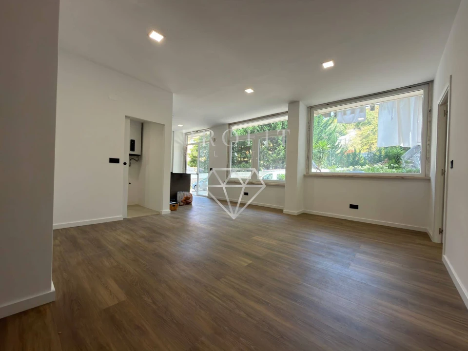 Apartamento T1 para Venda em Queluz e Belas Foto 4