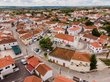 Armazém para Venda em Marmeleira e Assentiz