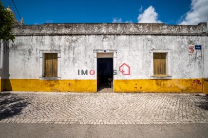Armazém para Venda em Marmeleira e Assentiz