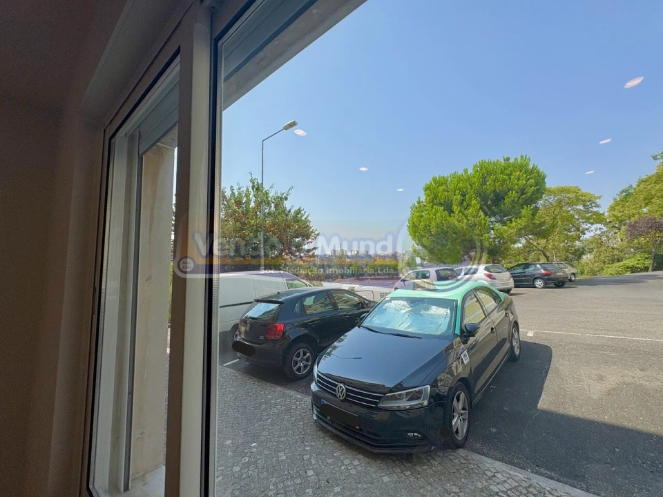 Apartamento T2 para Venda em Odivelas Foto 14