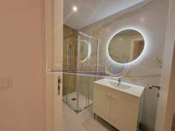 Apartamento T1 para Venda em Sacavém e Prior Velho