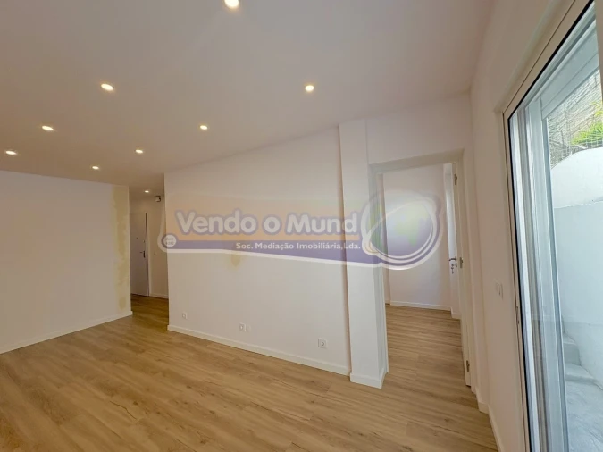 Apartamento T1 para Venda em Sacavém e Prior Velho Foto 19