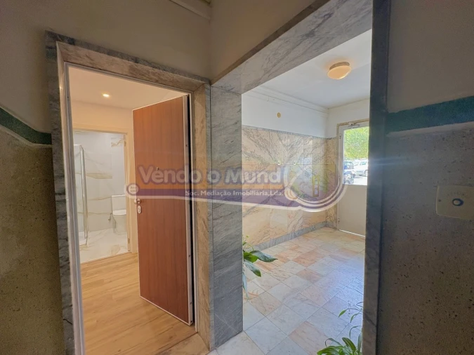 Apartamento T1 para Venda em Sacavém e Prior Velho Foto 6