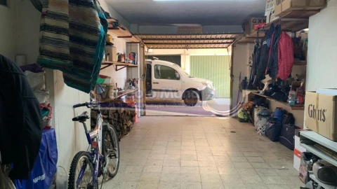 Garagem para Venda em Alverca do Ribatejo e Sobralinho