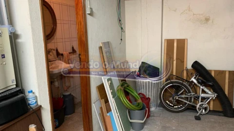 Garagem para Venda em Alverca do Ribatejo e Sobralinho