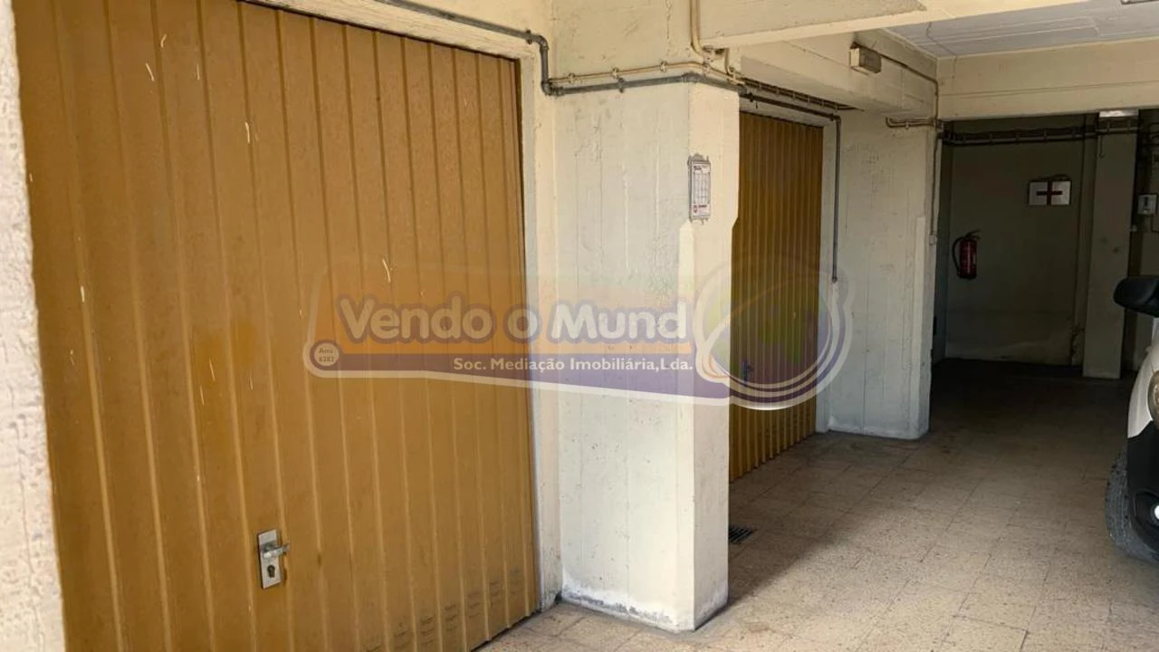 Garagem para Venda em Alverca do Ribatejo e Sobralinho Foto 3