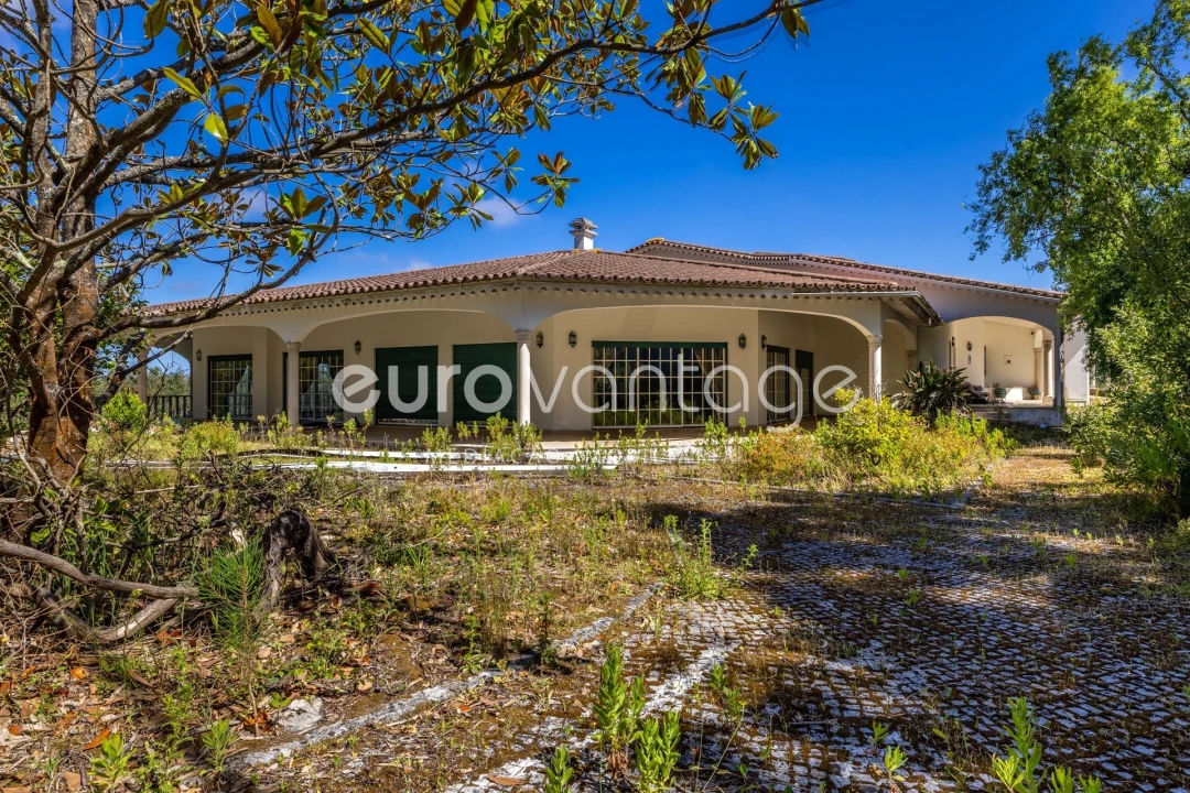 Moradia T4 para Venda em Maceira Foto 1