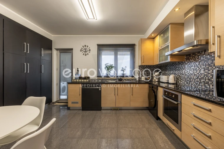 Apartamento T3 para Venda em Leiria, Pousos, Barreira e Cortes Foto 4