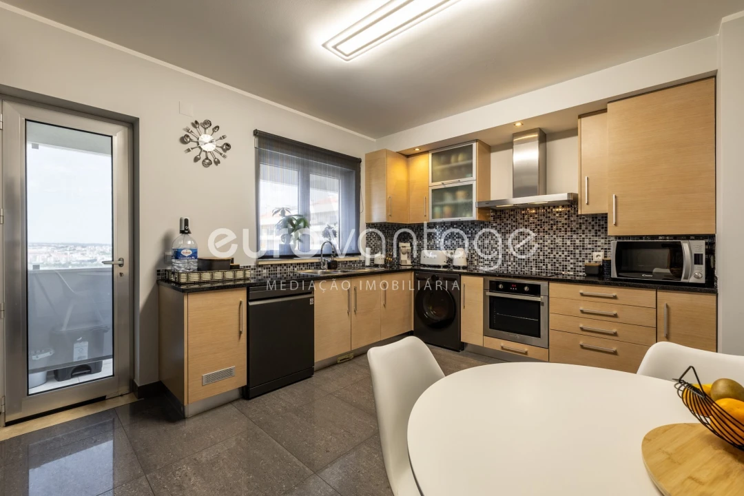 Apartamento T3 para Venda em Leiria, Pousos, Barreira e Cortes Foto 9
