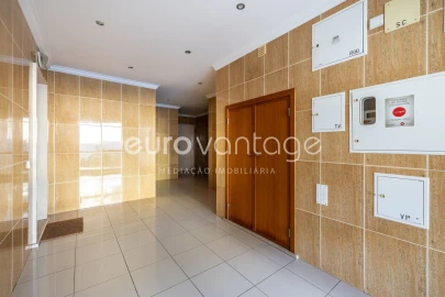 Apartamento T2 para Venda em Leiria, Pousos, Barreira e Cortes