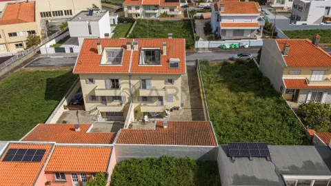 Moradia T3 para Venda em Arcozelo