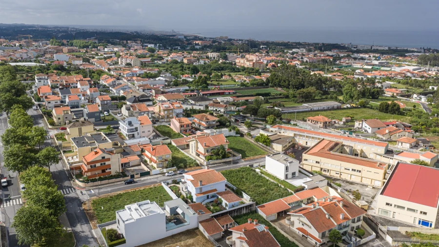 Moradia T3 para Venda em Arcozelo Foto 8