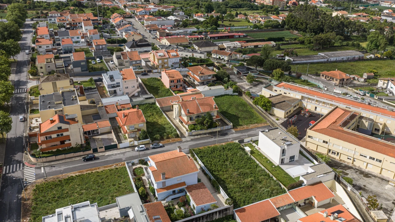 Moradia T3 para Venda em Arcozelo Foto 7