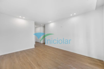 Apartamento T3 para Venda em Cidade da Maia
