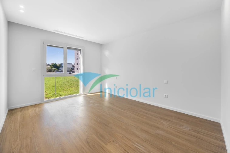 Apartamento T3 para Venda em Cidade da Maia Foto 10