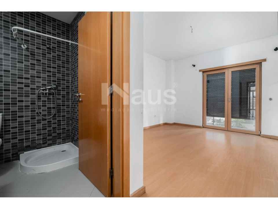 Apartamento T4 para Venda em Pinhal Novo Foto 16