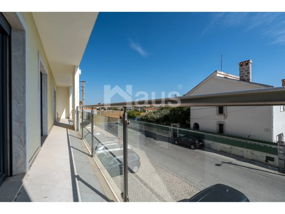 Apartamento T4 para Venda em Pinhal Novo Foto 24