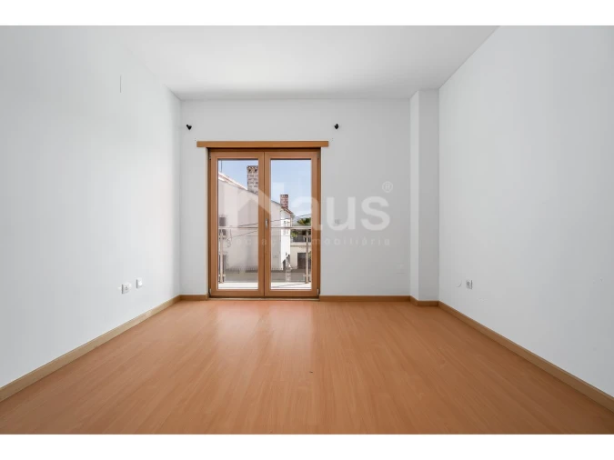 Apartamento T4 para Venda em Pinhal Novo Foto 13