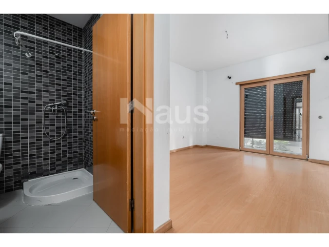 Apartamento T4 para Venda em Pinhal Novo Foto 16