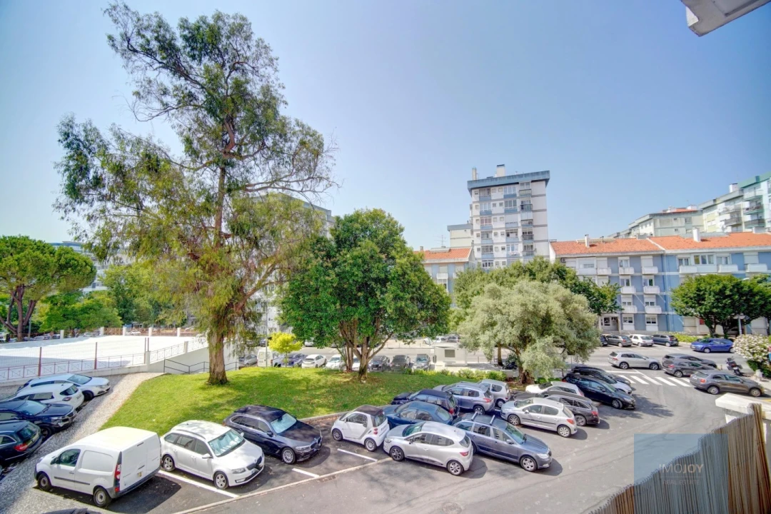 Apartamento T3 para Venda em Carnaxide e Queijas Foto 30