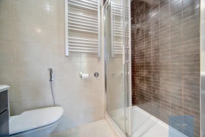 Apartamento T3 para Venda em Carnaxide e Queijas
