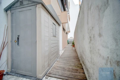 Apartamento T3 para Venda em Carnaxide e Queijas
