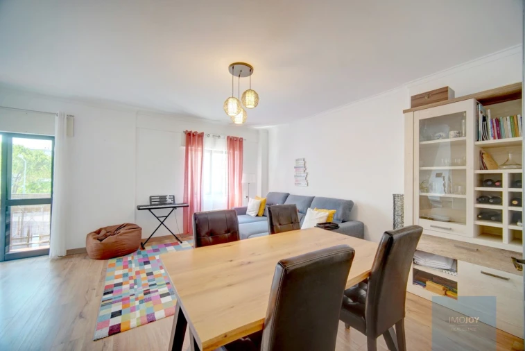 Apartamento T3 para Venda em Carnaxide e Queijas Foto 5