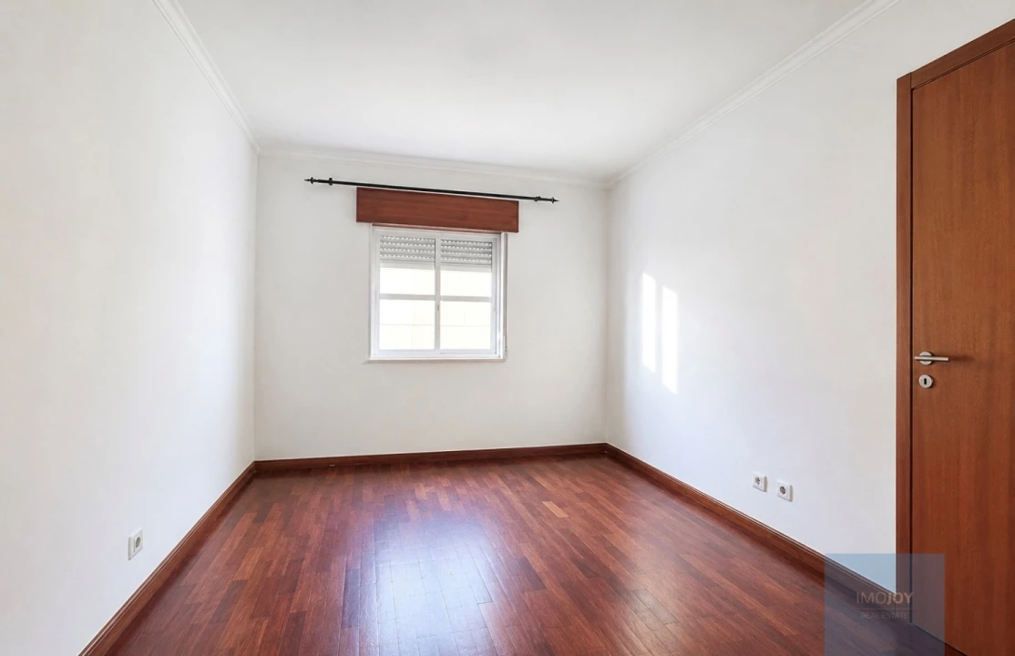 Apartamento T2 para Venda em Algueirão-Mem Martins Foto 7