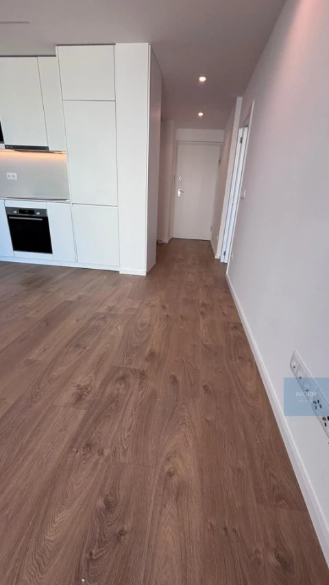 Apartamento T1 para Arrendamento em Cedofeita, Santo Ildefonso, Sé, Miragaia, São Nicolau e Vitória