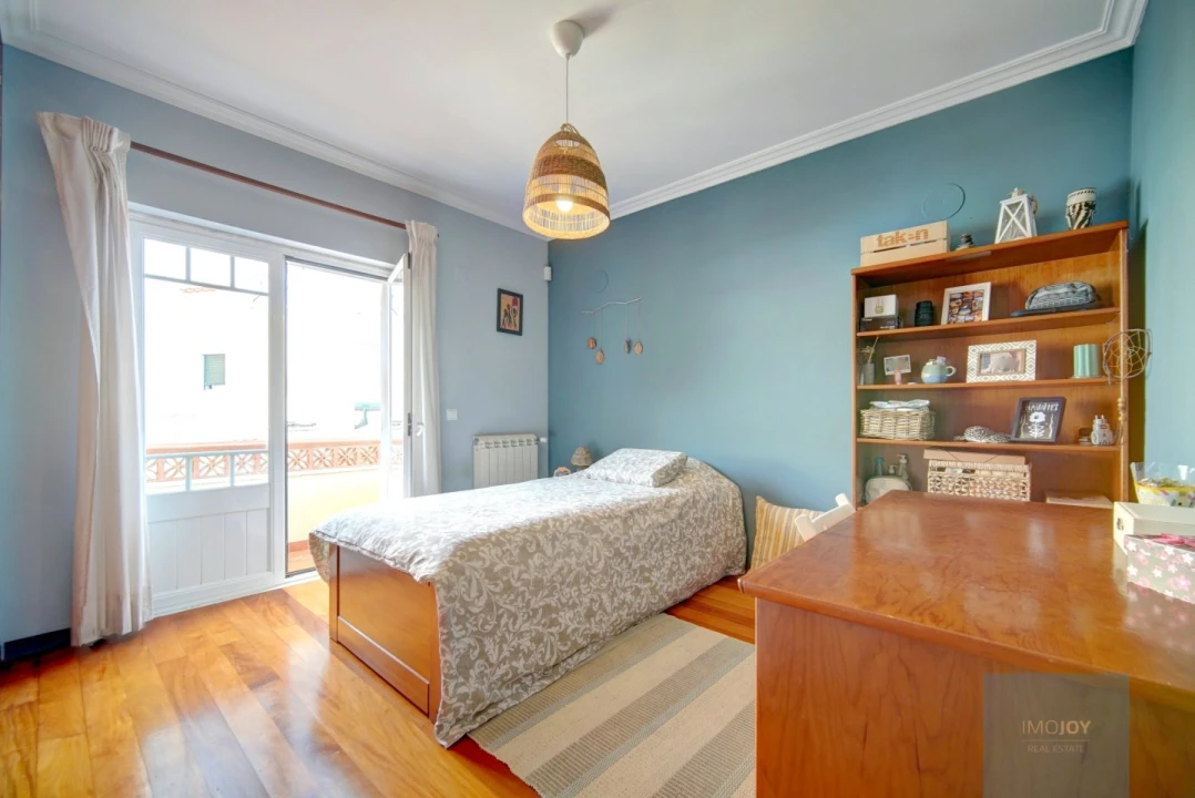 Moradia T4 para Venda em Carvoeira Foto 23