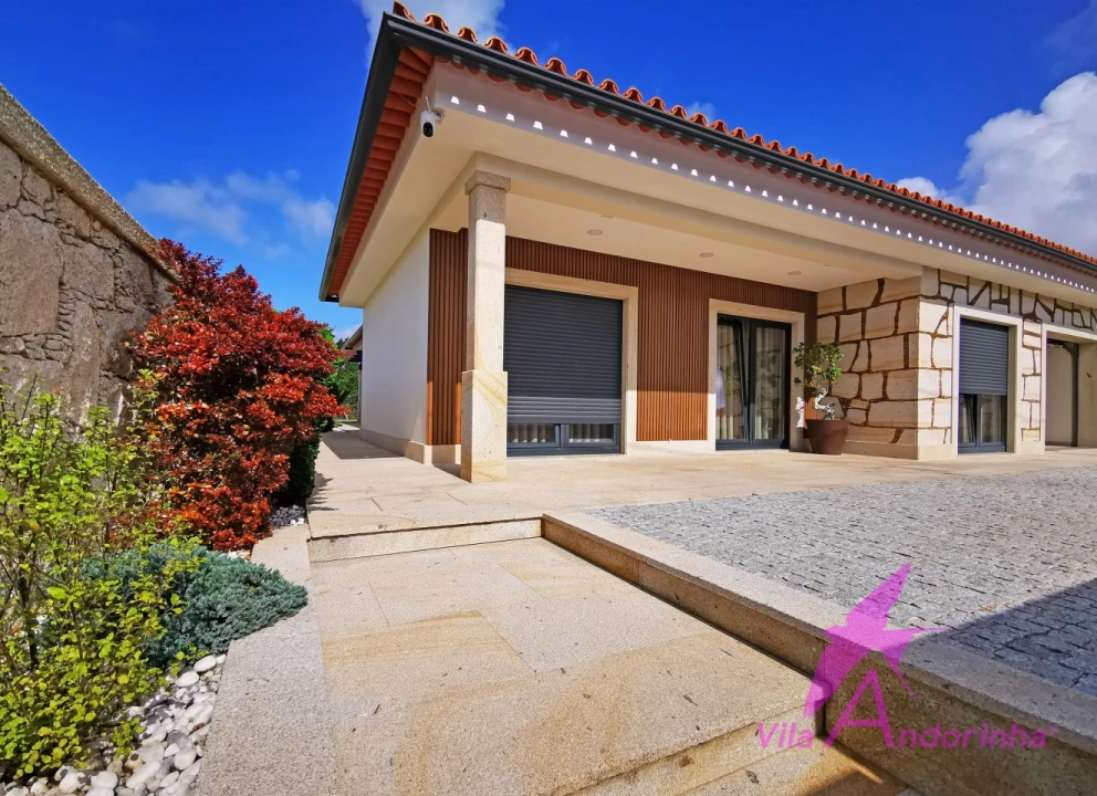 Moradia T3 para Venda em Vila Praia de Ancora Foto 1