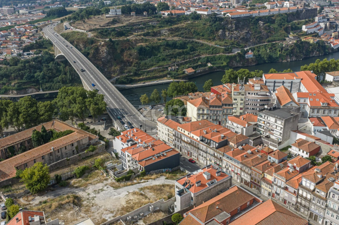 Apartamento T3 para Venda em Cedofeita, Santo Ildefonso, Sé, Miragaia, São Nicolau e Vitória Foto 24