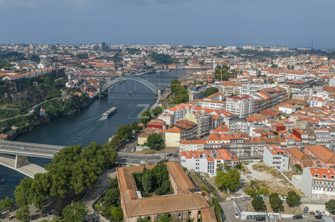 Apartamento T3 para Venda em Cedofeita, Santo Ildefonso, Sé, Miragaia, São Nicolau e Vitória Foto 29
