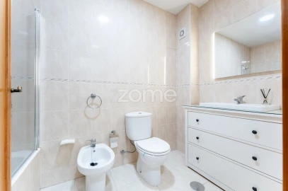 Apartamento T2 para Venda em Mafamude e Vilar do Paraíso