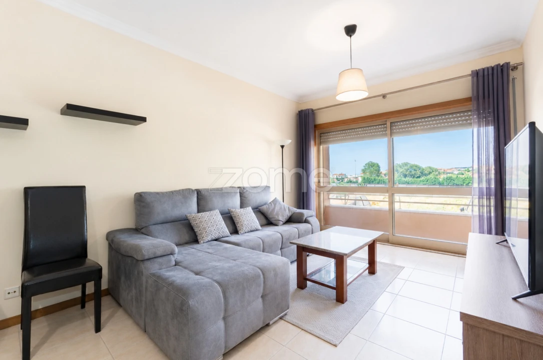 Apartamento T2 para Venda em Mafamude e Vilar do Paraíso Foto 1