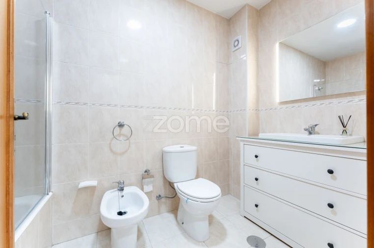 Apartamento T2 para Venda em Mafamude e Vilar do Paraíso Foto 19