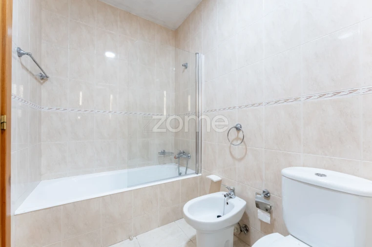 Apartamento T2 para Venda em Mafamude e Vilar do Paraíso Foto 20
