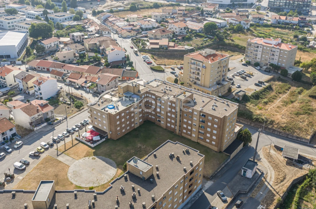 Apartamento T2 para Venda em Valongo Foto 19