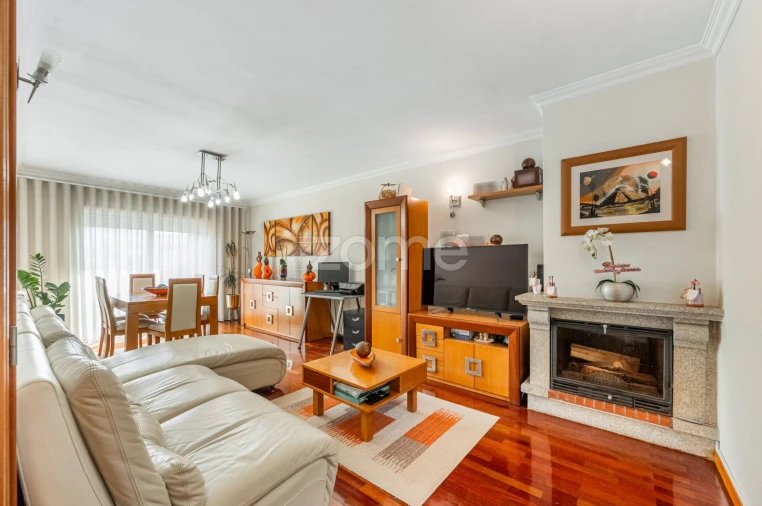 Apartamento T2 para Venda em Valongo Foto 4