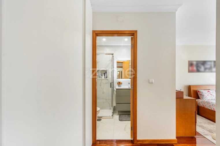 Apartamento T2 para Venda em Valongo Foto 12