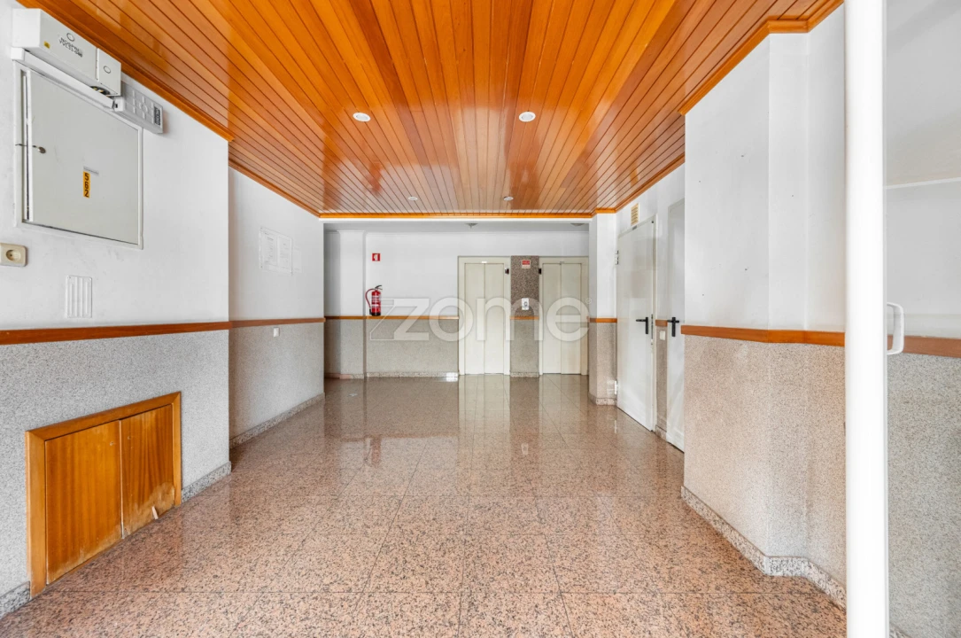 Apartamento T2 para Venda em Valongo Foto 2