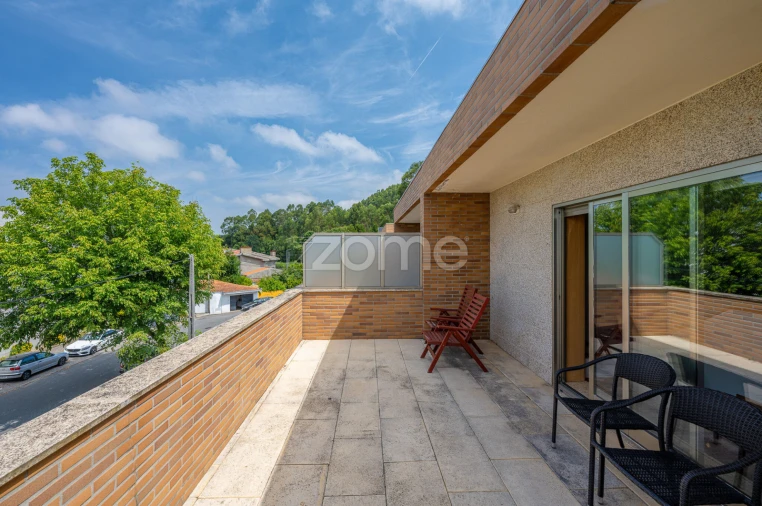 Moradia T3 para Venda em Serzedo e Perosinho Foto 47