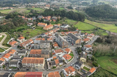 Negócio para Arrendamento em Gulpilhares e Valadares